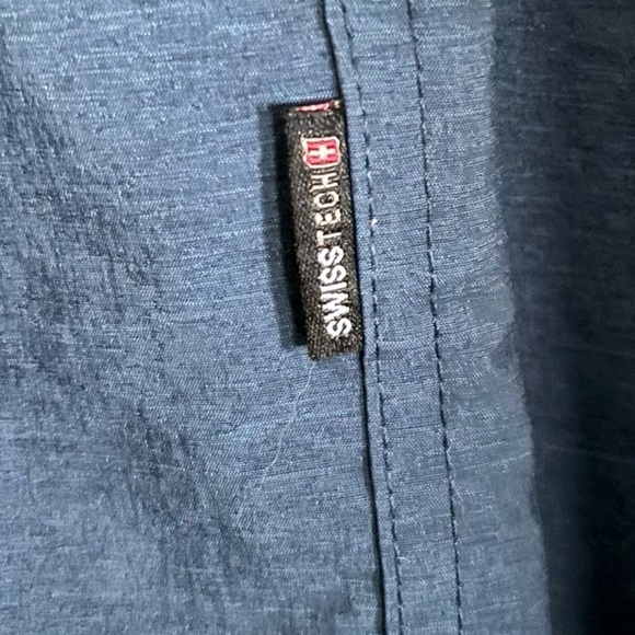 Swiss Tech Shirts Mens XXL 48 Shirts Button Up Blue Nylon Softshell Long Sleeve - Picture 3 of 9